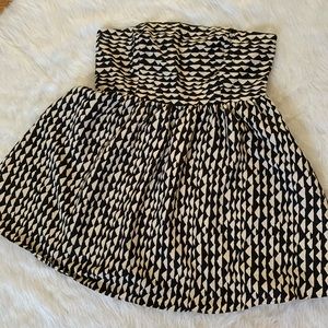 Strapless geometric dress